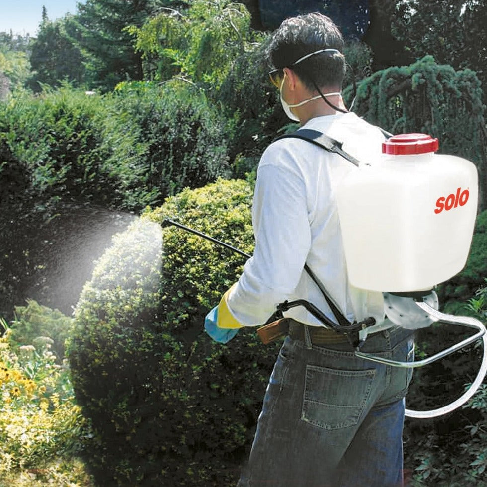 SOLO® 4 Gallon Backpack with Diaphragm Sprayer
